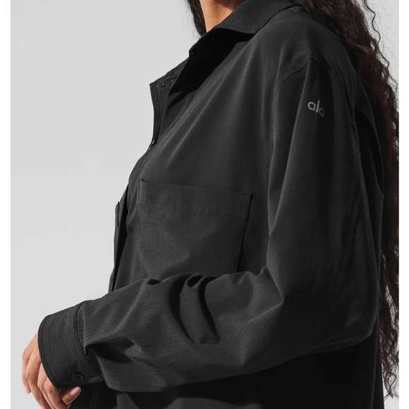 ALO Yoga Jackets & Blazers - ALO Yoga Women's Black button Down shirt